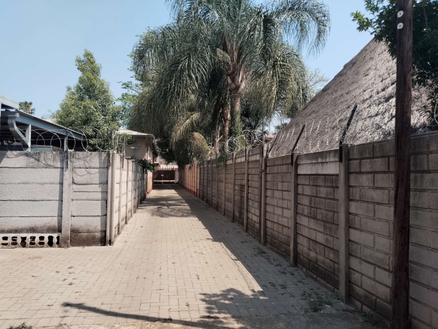 8 Bedroom Property for Sale in Parktown Estate Gauteng