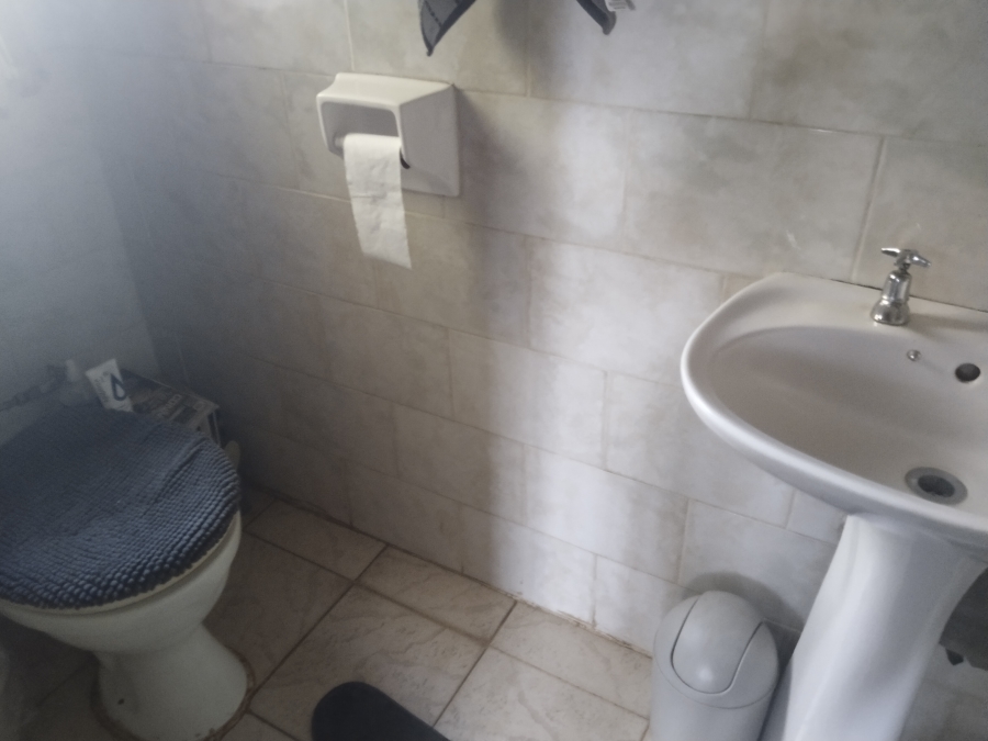 8 Bedroom Property for Sale in Parktown Estate Gauteng