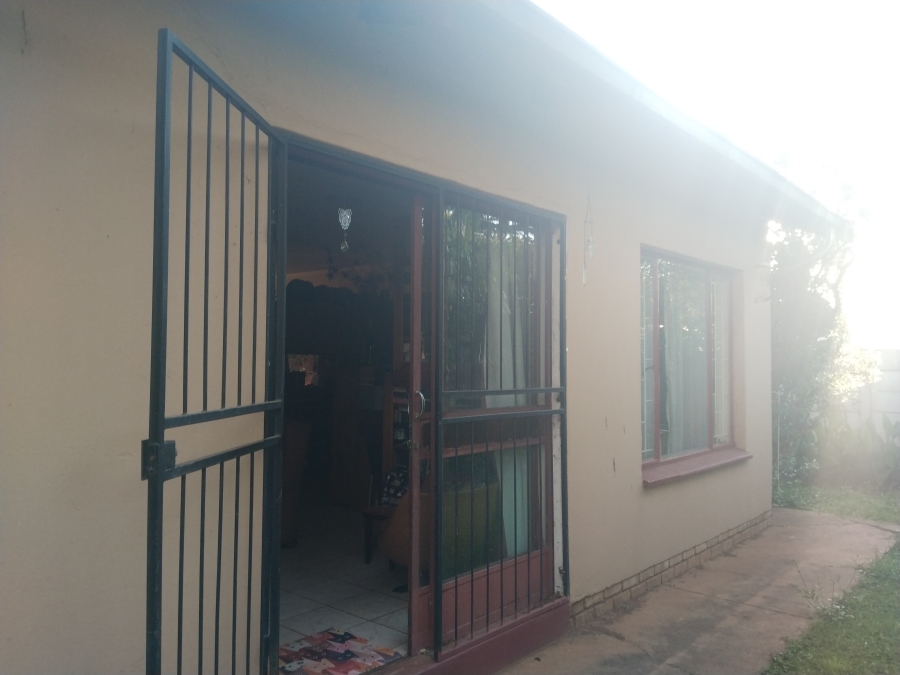 8 Bedroom Property for Sale in Parktown Estate Gauteng