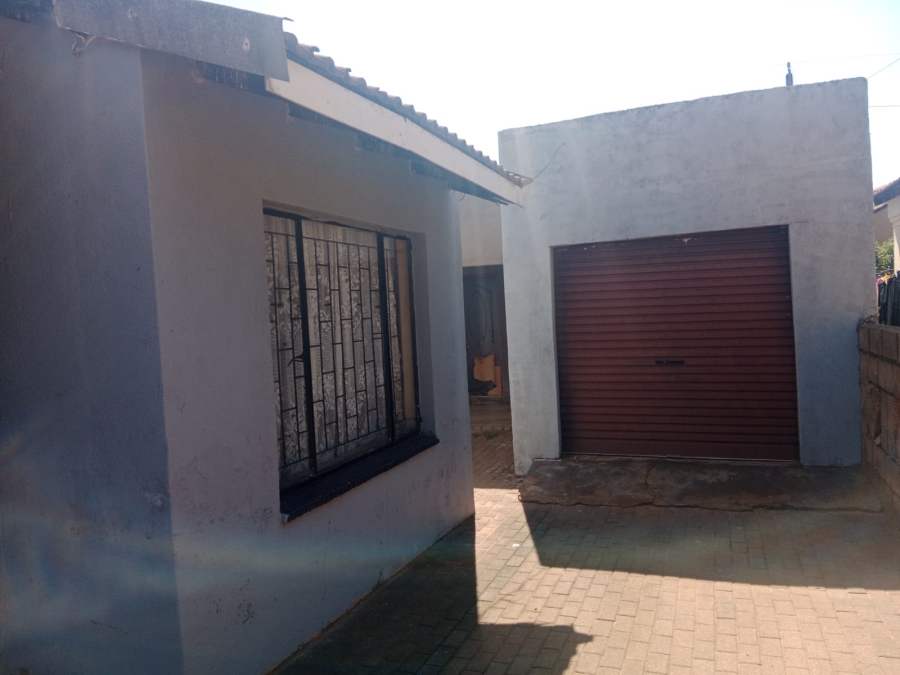3 Bedroom Property for Sale in Sebokeng Zone 7 Gauteng