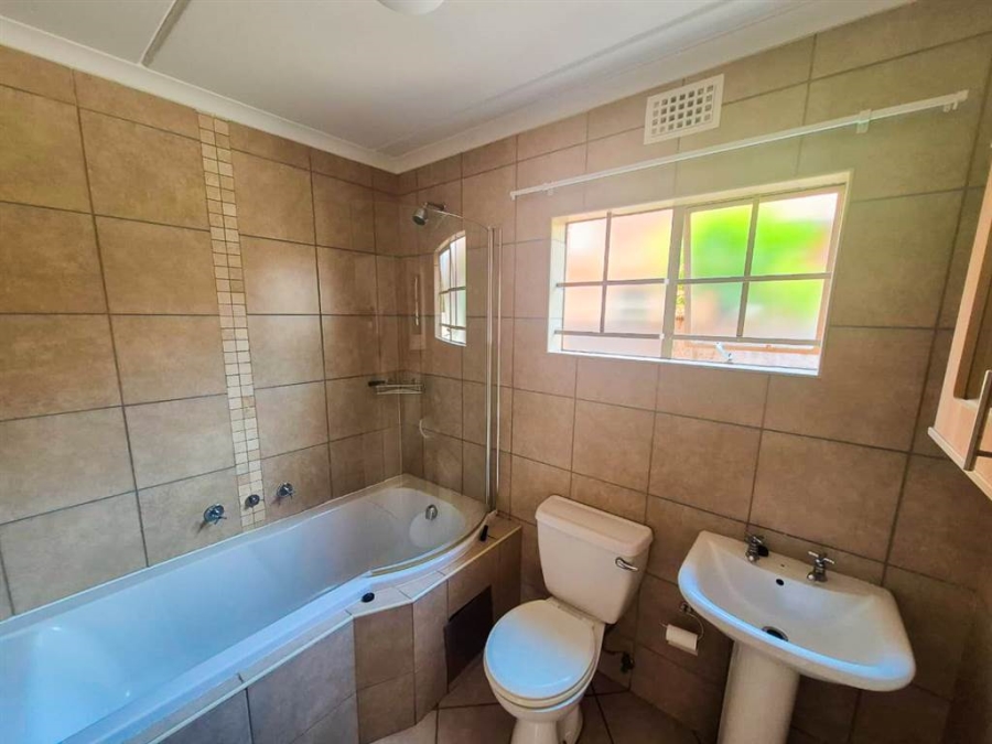 3 Bedroom Property for Sale in Chantelle Gauteng
