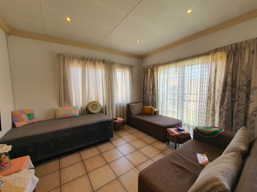 6 Bedroom Property for Sale in Silverton Gauteng