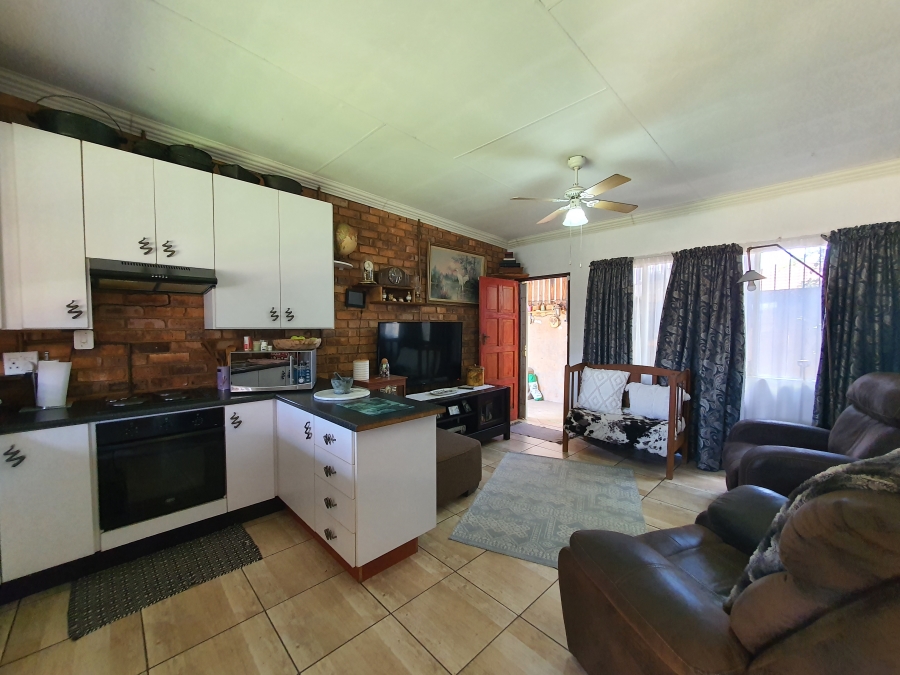 6 Bedroom Property for Sale in Silverton Gauteng