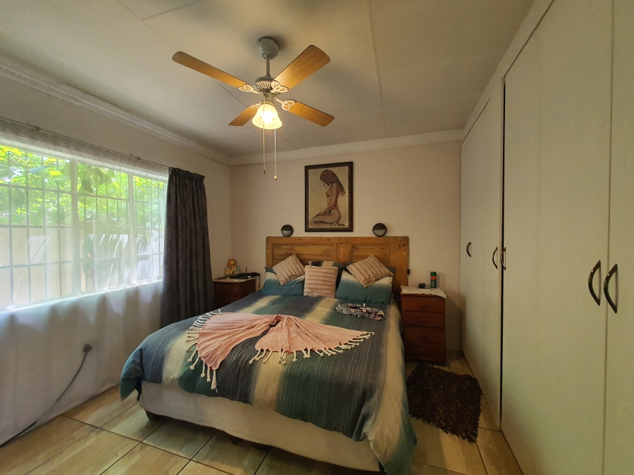 6 Bedroom Property for Sale in Silverton Gauteng