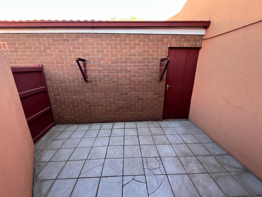 2 Bedroom Property for Sale in Vanderbijlpark SW 1 Gauteng