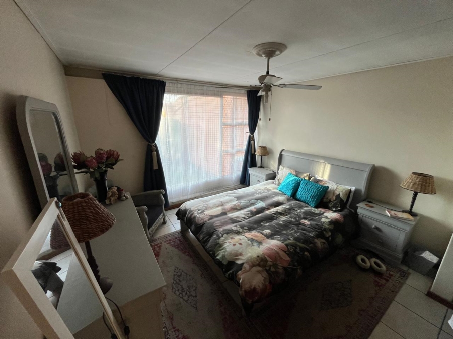 2 Bedroom Property for Sale in Vanderbijlpark SW 1 Gauteng