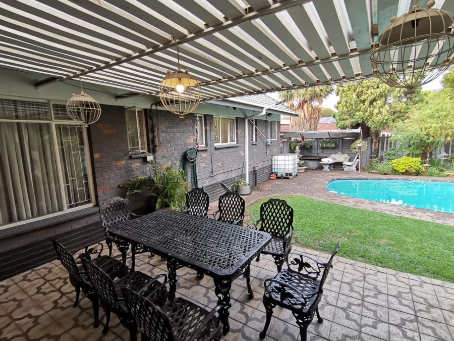 4 Bedroom Property for Sale in Vanderbijlpark SE 7 Gauteng