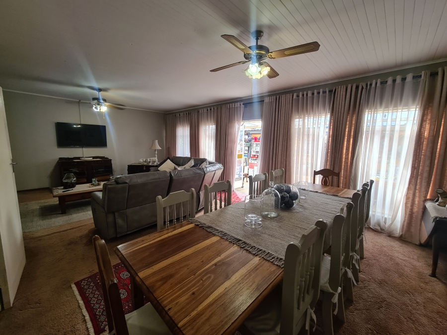 4 Bedroom Property for Sale in Vanderbijlpark SE 7 Gauteng