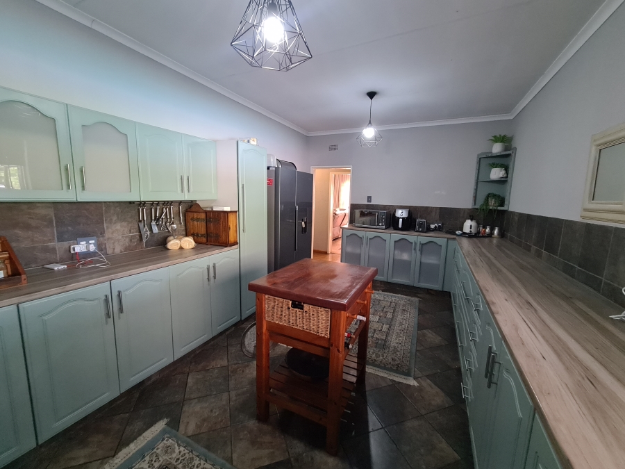 4 Bedroom Property for Sale in Vanderbijlpark SE 7 Gauteng
