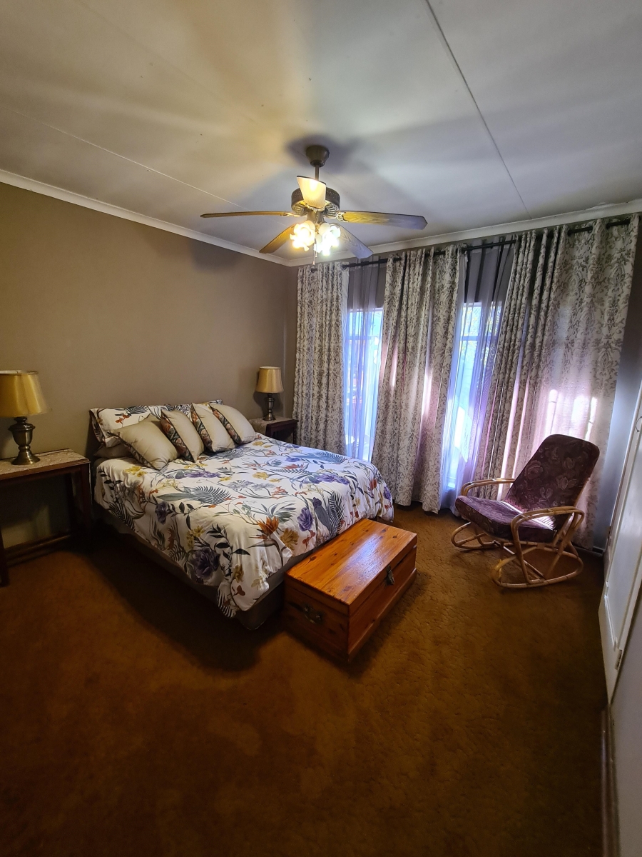 4 Bedroom Property for Sale in Vanderbijlpark SE 7 Gauteng