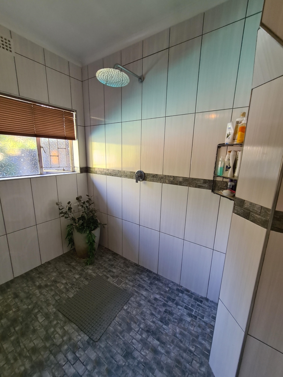 4 Bedroom Property for Sale in Vanderbijlpark SE 7 Gauteng