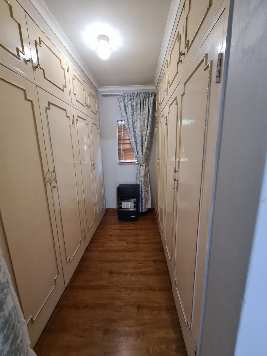 4 Bedroom Property for Sale in Vanderbijlpark SE 7 Gauteng