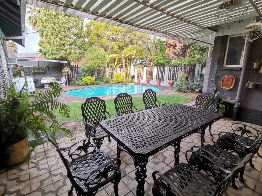 4 Bedroom Property for Sale in Vanderbijlpark SE 7 Gauteng