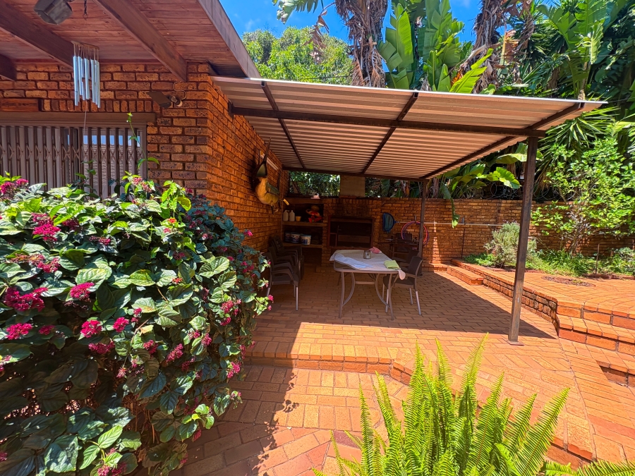 4 Bedroom Property for Sale in Florauna Gauteng