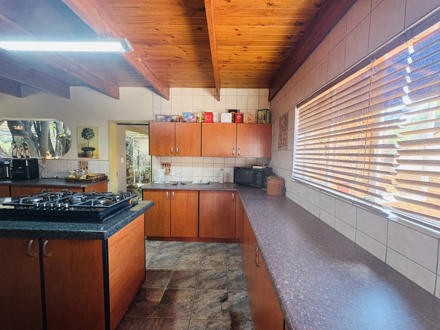 4 Bedroom Property for Sale in Florauna Gauteng