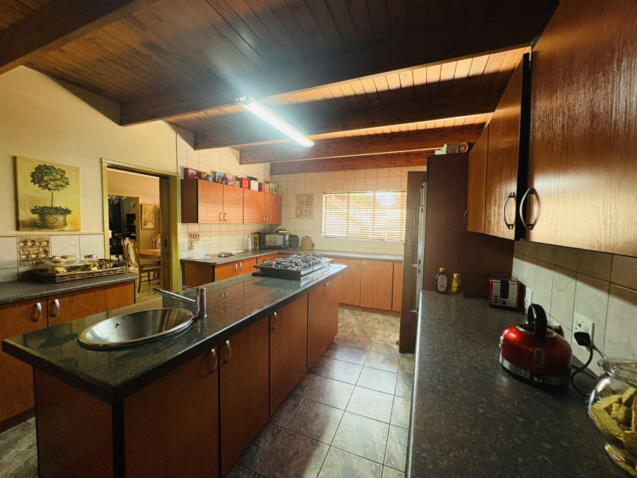 4 Bedroom Property for Sale in Florauna Gauteng