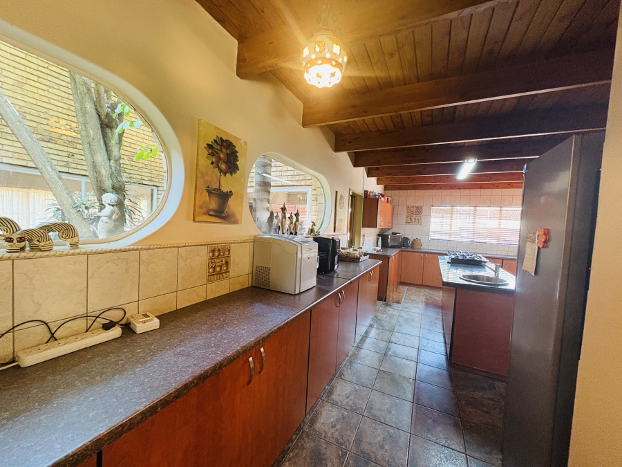 4 Bedroom Property for Sale in Florauna Gauteng