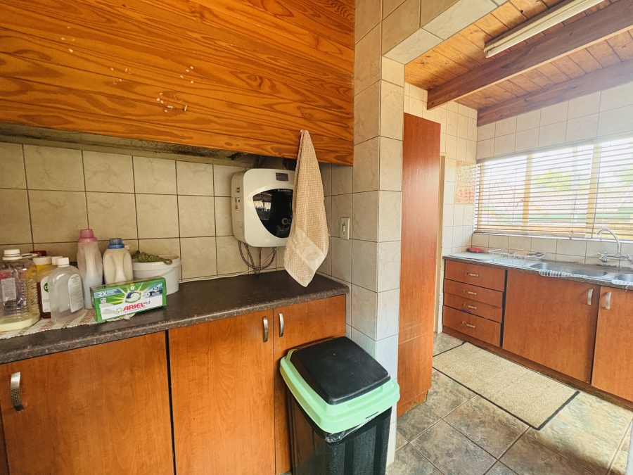 4 Bedroom Property for Sale in Florauna Gauteng