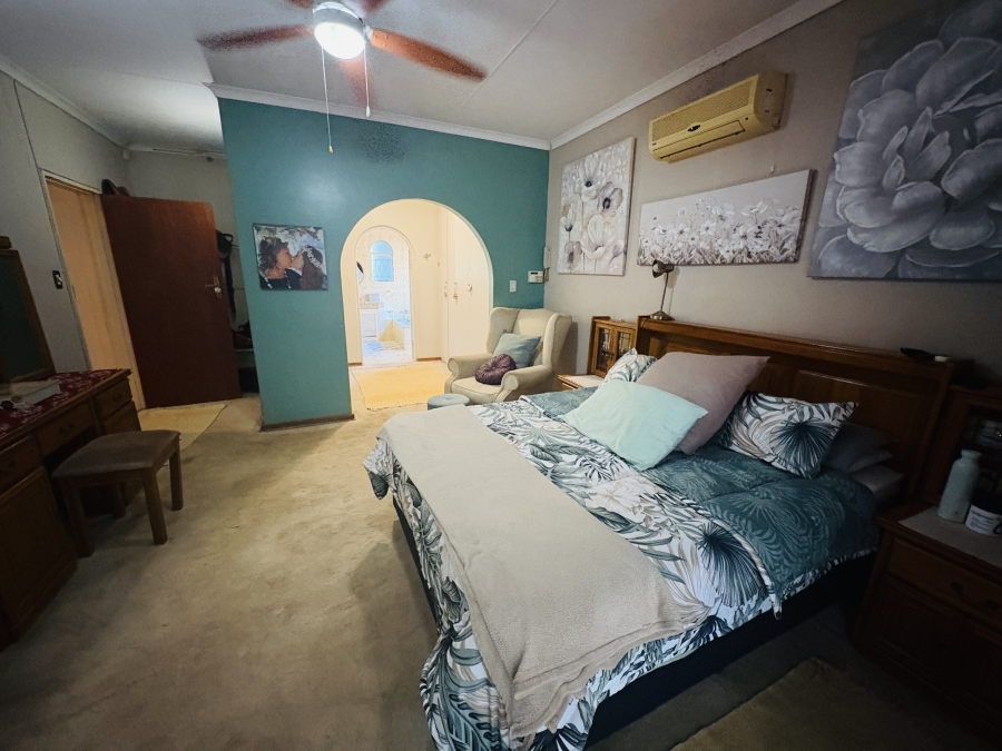 4 Bedroom Property for Sale in Florauna Gauteng