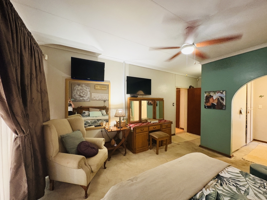 4 Bedroom Property for Sale in Florauna Gauteng