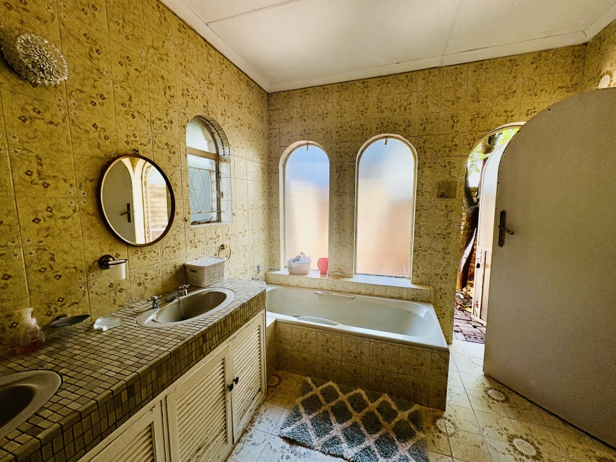 4 Bedroom Property for Sale in Florauna Gauteng