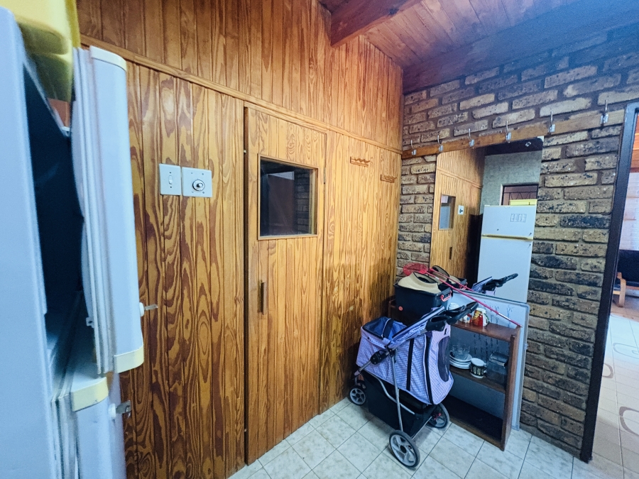 4 Bedroom Property for Sale in Florauna Gauteng