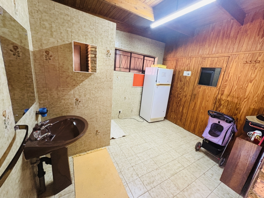 4 Bedroom Property for Sale in Florauna Gauteng