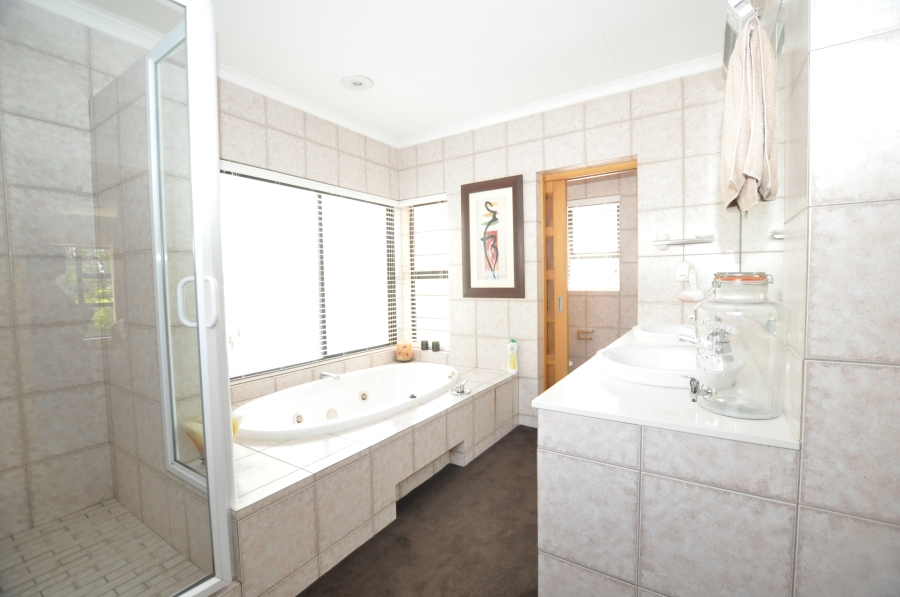 4 Bedroom Property for Sale in Dainfern Golf Estate Gauteng