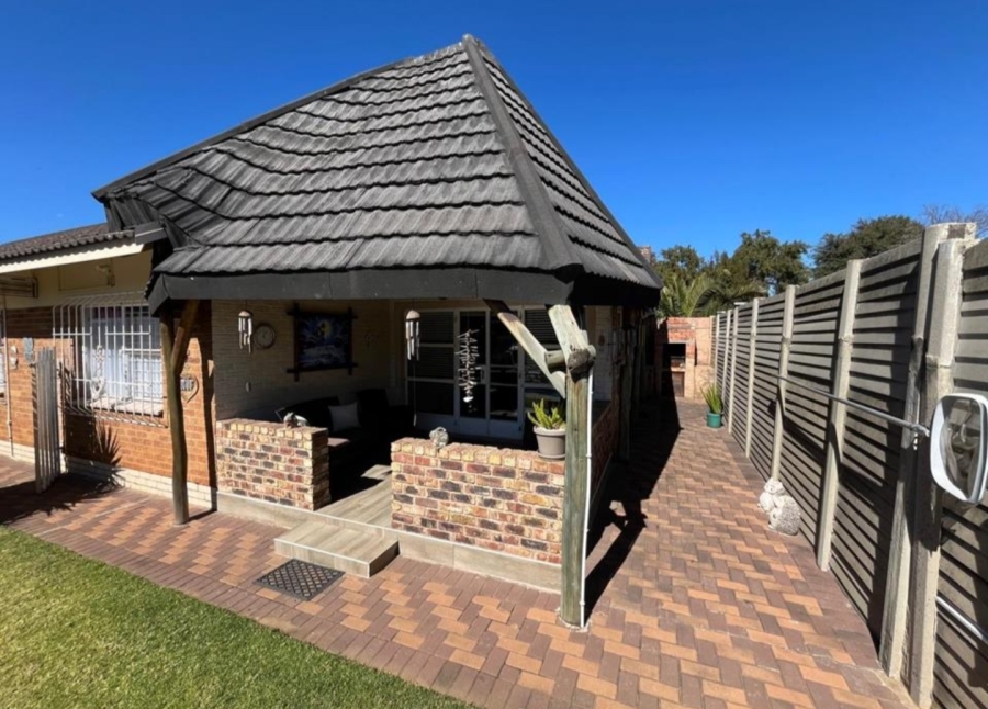 3 Bedroom Property for Sale in Vanderbijlpark SE 6 Gauteng