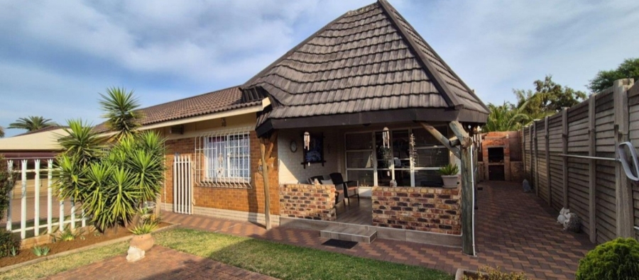 3 Bedroom Property for Sale in Vanderbijlpark SE 6 Gauteng