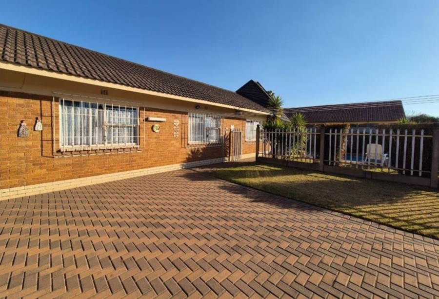 3 Bedroom Property for Sale in Vanderbijlpark SE 6 Gauteng