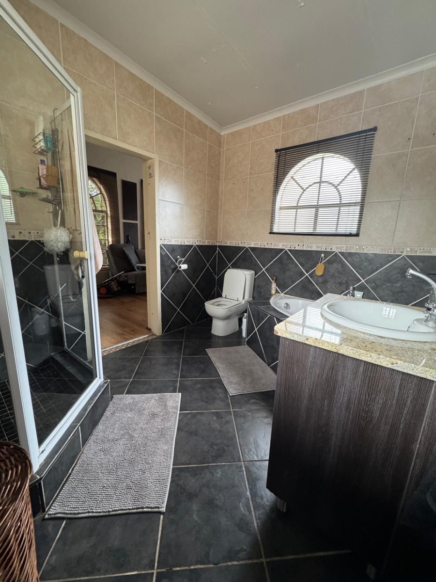 5 Bedroom Property for Sale in Vanderbijlpark SE Gauteng