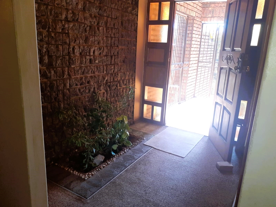3 Bedroom Property for Sale in Pretoria Gardens Gauteng