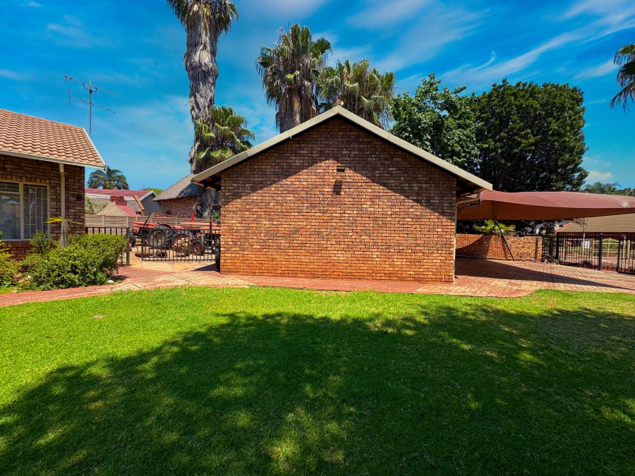 3 Bedroom Property for Sale in Chantelle Gauteng