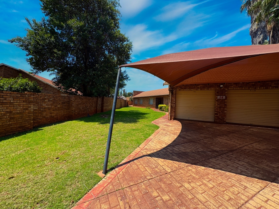 3 Bedroom Property for Sale in Chantelle Gauteng