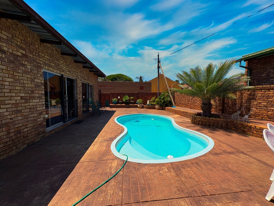 3 Bedroom Property for Sale in Chantelle Gauteng