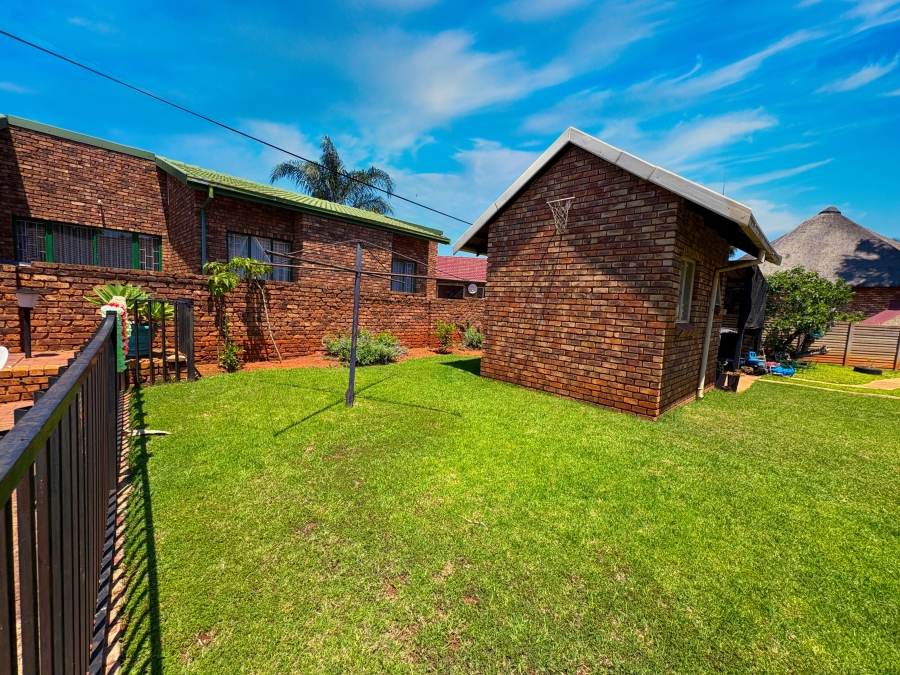 3 Bedroom Property for Sale in Chantelle Gauteng