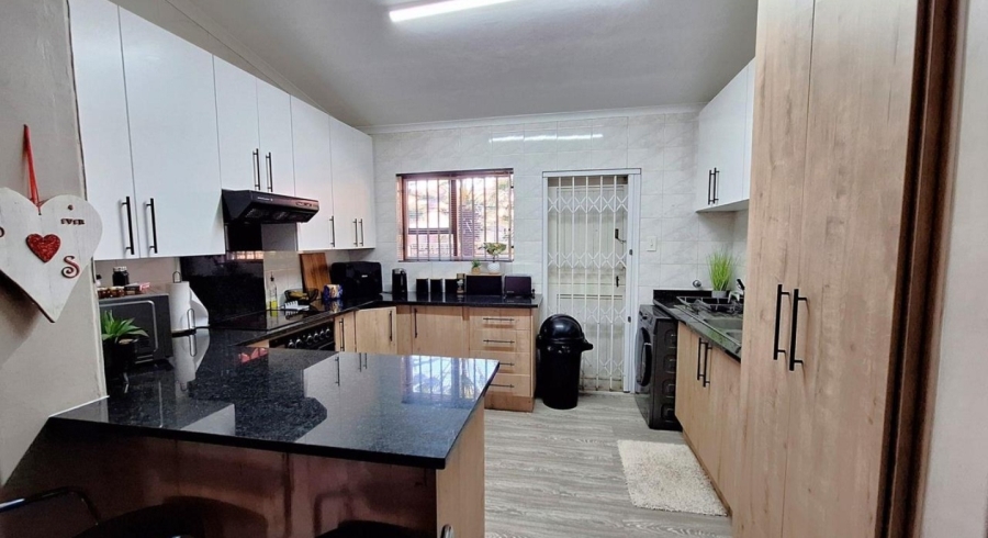 3 Bedroom Property for Sale in Vanderbijlpark SW 5 Gauteng