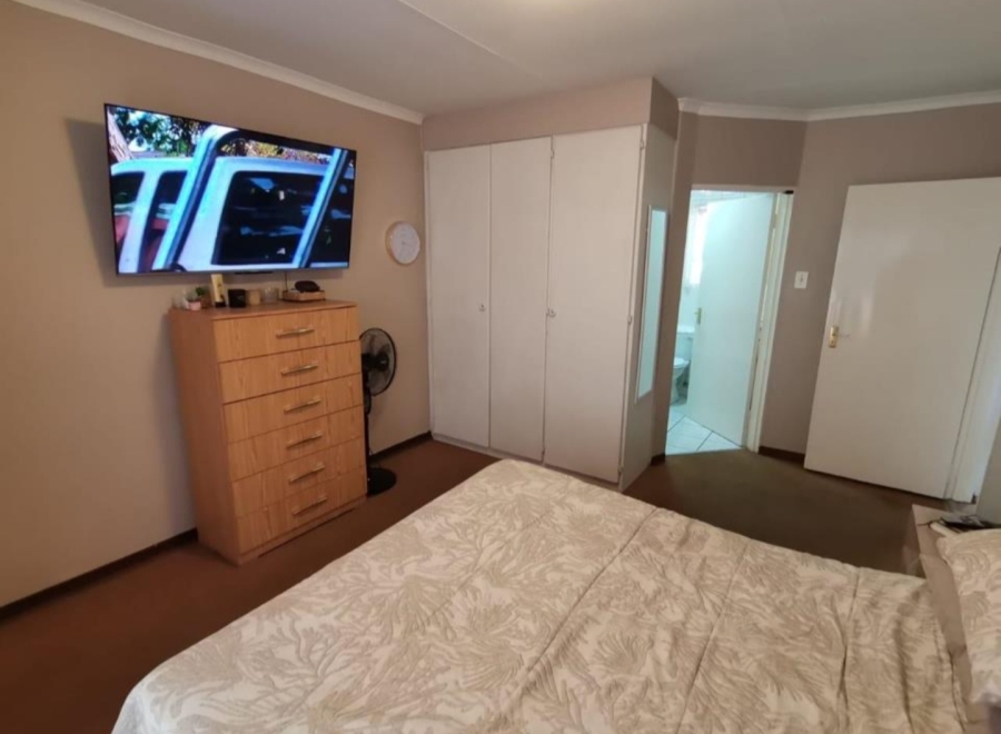 3 Bedroom Property for Sale in Vanderbijlpark SW 5 Gauteng