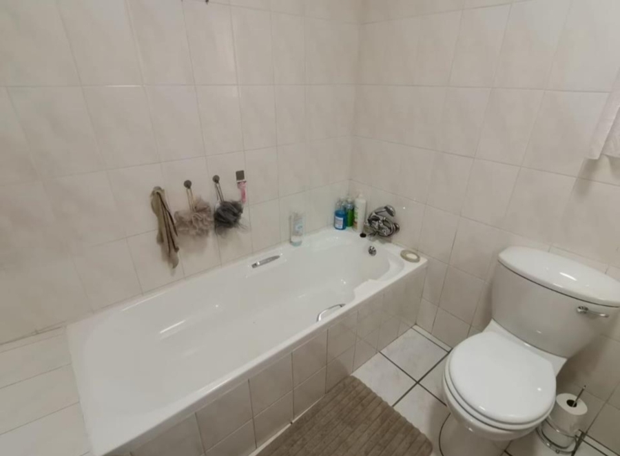 3 Bedroom Property for Sale in Vanderbijlpark SW 5 Gauteng