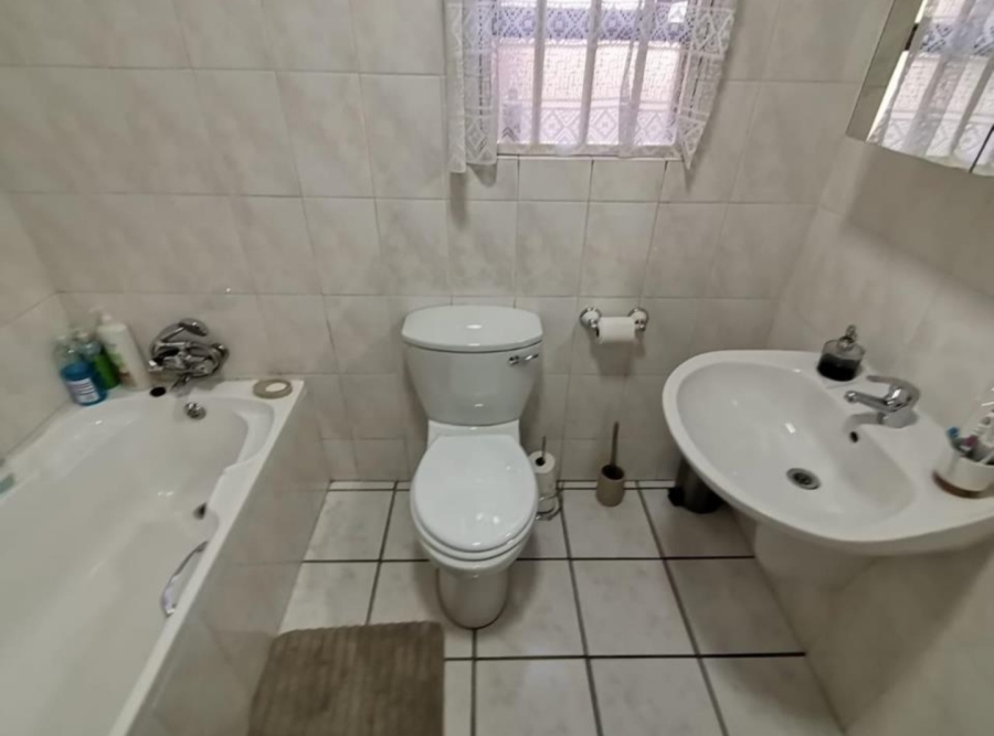 3 Bedroom Property for Sale in Vanderbijlpark SW 5 Gauteng