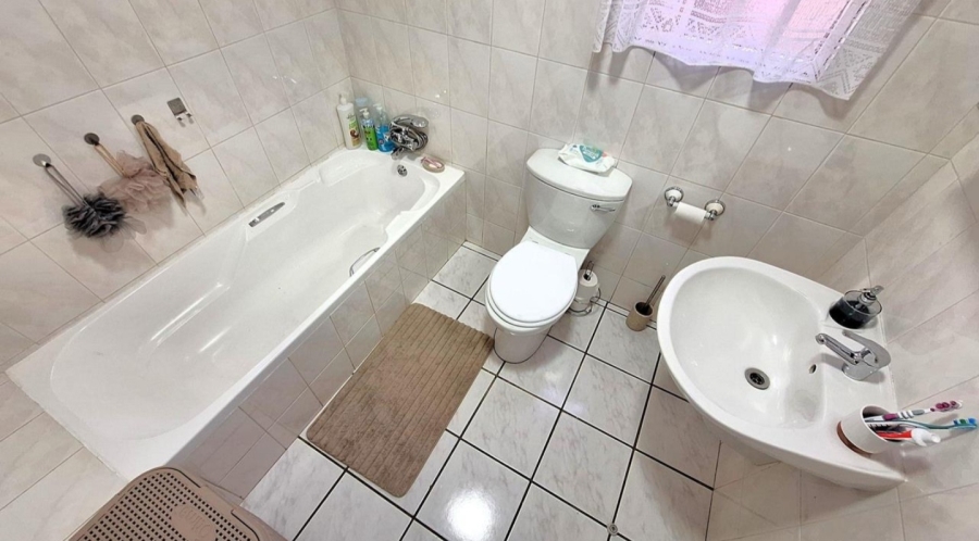 3 Bedroom Property for Sale in Vanderbijlpark SW 5 Gauteng