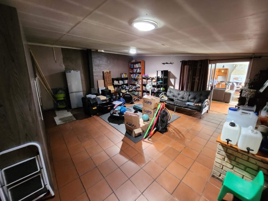 3 Bedroom Property for Sale in Vanderbijlpark SW 5 Gauteng