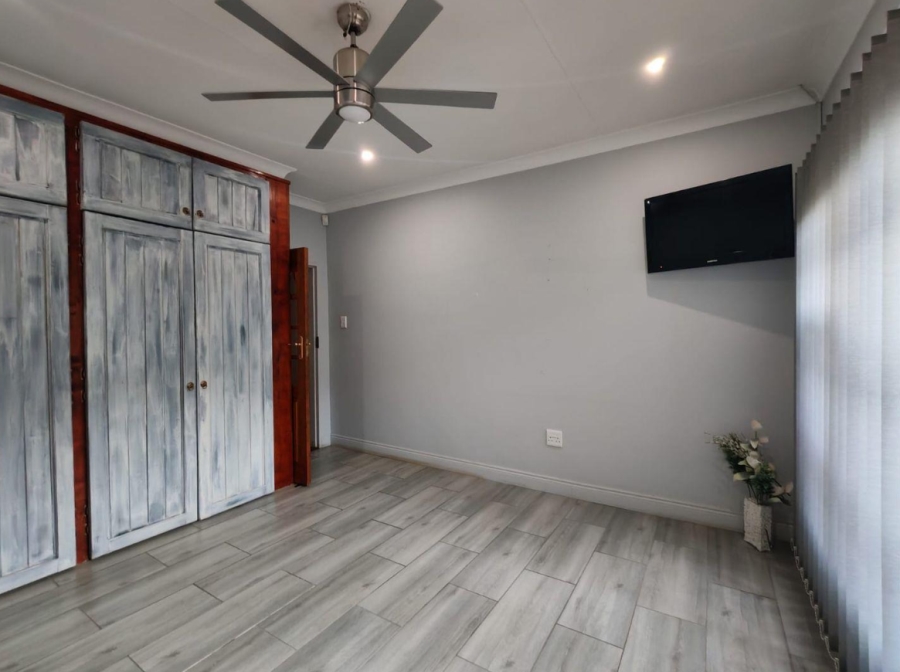 4 Bedroom Property for Sale in Three Rivers Gauteng