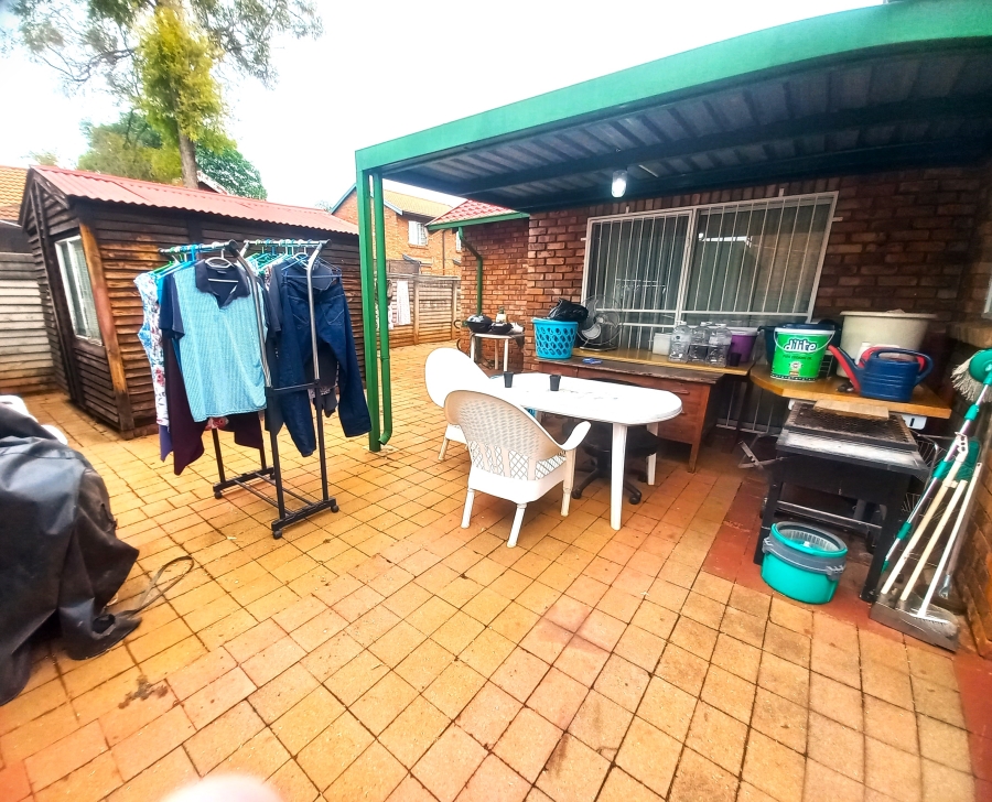 3 Bedroom Property for Sale in Theresa Park Gauteng