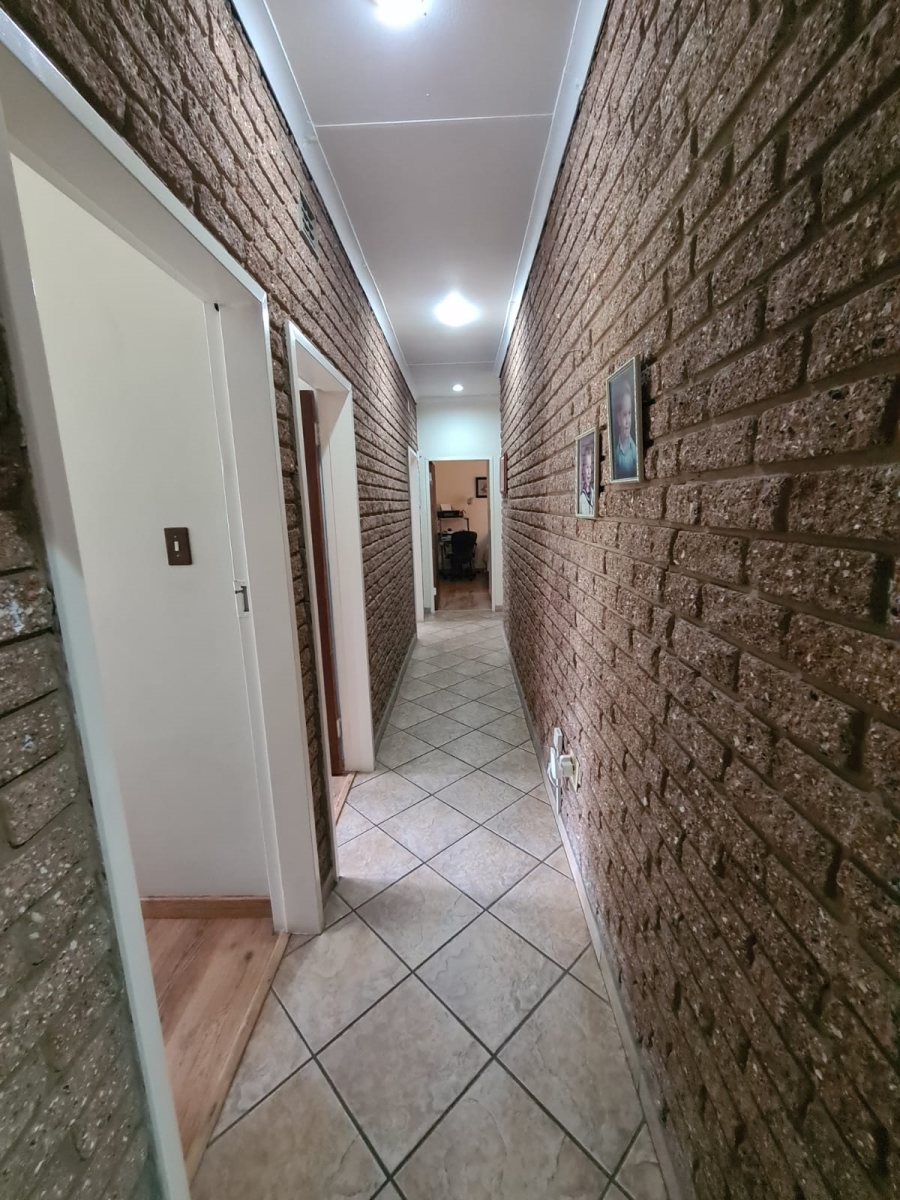 4 Bedroom Property for Sale in Vanderbijlpark SE Gauteng