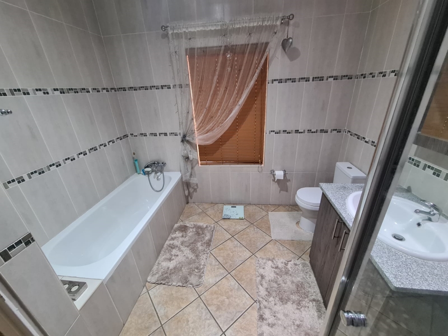 4 Bedroom Property for Sale in Vanderbijlpark SE Gauteng