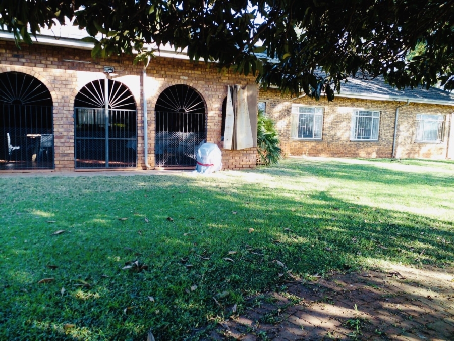 4 Bedroom Property for Sale in Magaliesmoot Gauteng