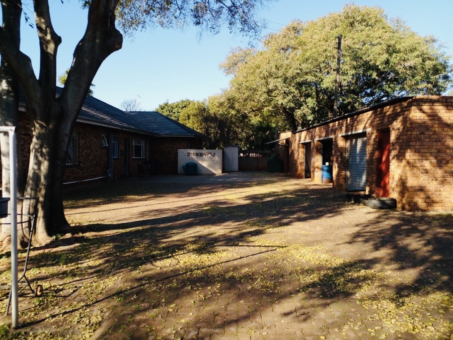 4 Bedroom Property for Sale in Magaliesmoot Gauteng