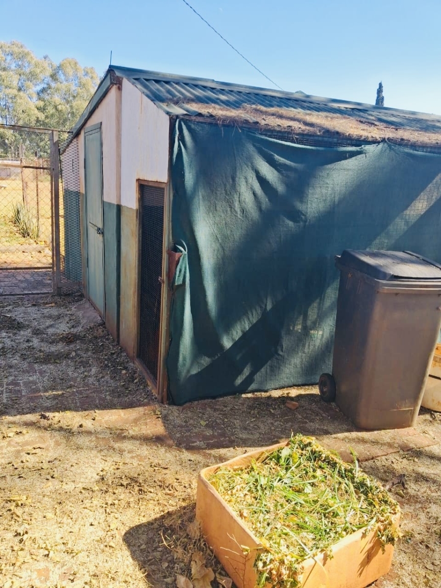 4 Bedroom Property for Sale in Magaliesmoot Gauteng